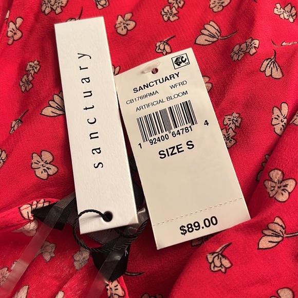 NWT Sanctuary Blouse Artificial Bloom Red Pink Floral Size Small - Picture 3 of 7